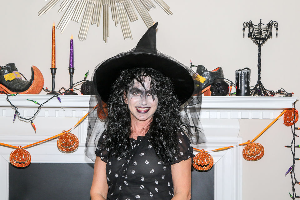 Meeting Place Mission Halloween Party_Morganton Community House 2019-9147.JPG